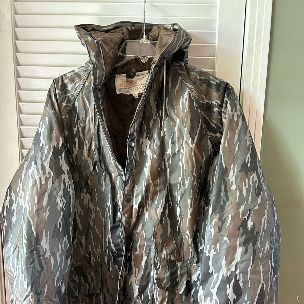 Sportsman’s Choice Insulated Camouflage Jacket. Size Medium.